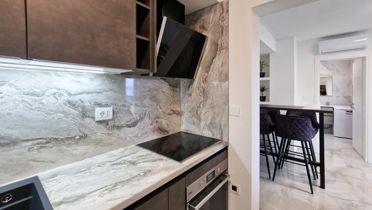 Villa Apartments Marko & Simun Kaštela 외부 사진