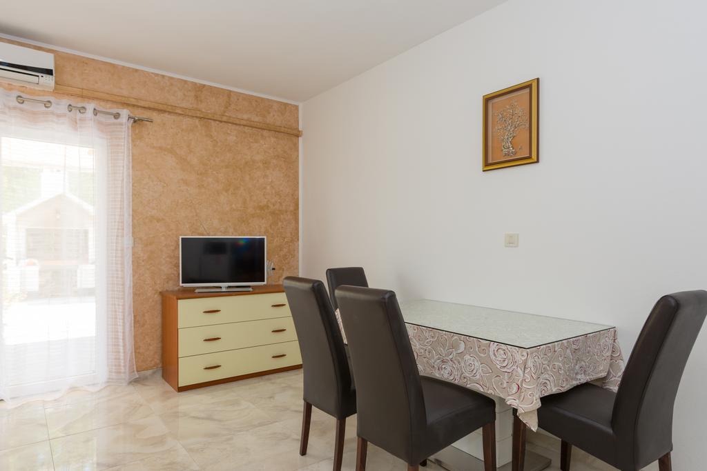 Villa Apartments Marko & Simun Kaštela 외부 사진