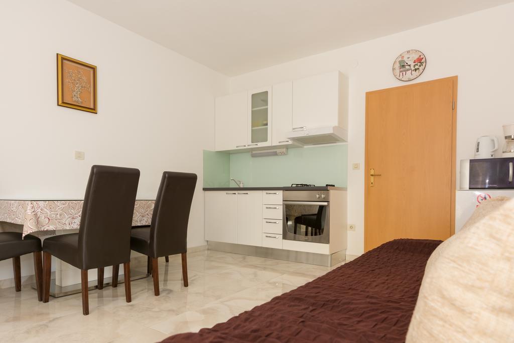 Villa Apartments Marko & Simun Kaštela 외부 사진
